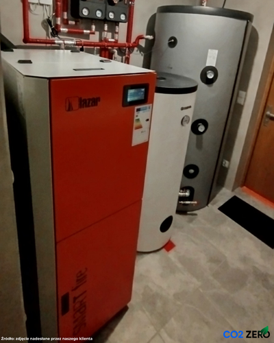 Kompaktowy piec Lazar Smartfire z zasobnikiem górnym - Co2zero Kompaktowy Piec Lazar Smartfire z zasobnikiem górnym